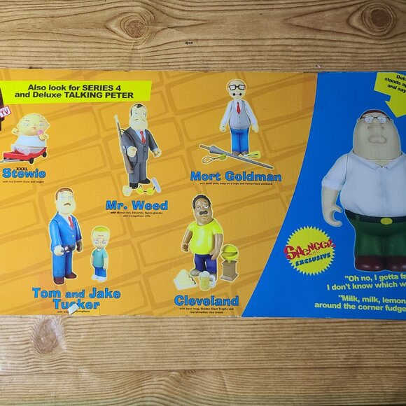 Family Guy Boxed Set (NEW) - Picture 5 of 6
